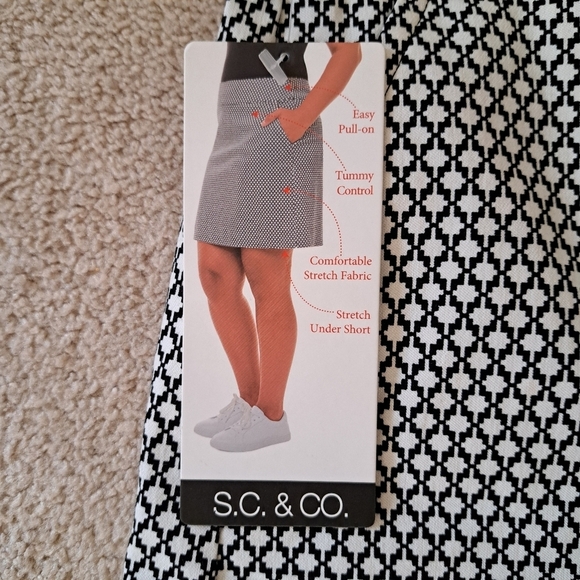 ❤️S.C.& Co. Pull On Skort Black And White Print Stretch Skirt Various Sizes New! - Picture 6 of 13